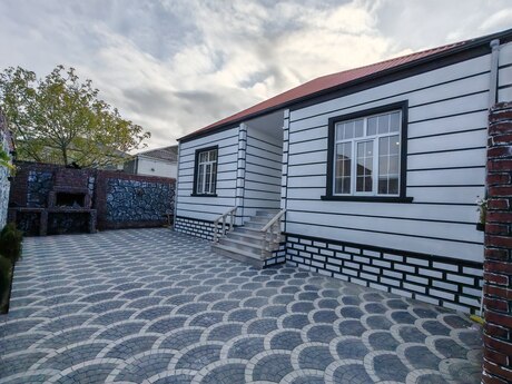4 otaqlı həyət evi/bağ evi - Ramana q. - 130 m²