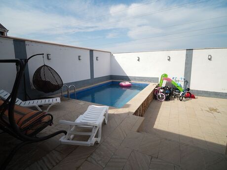 4 otaqlı həyət evi/bağ evi - Mərdəkan q. - 250 m²