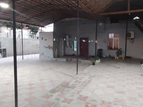 4 otaqlı həyət evi/bağ evi - Xırdalan - 200 m²