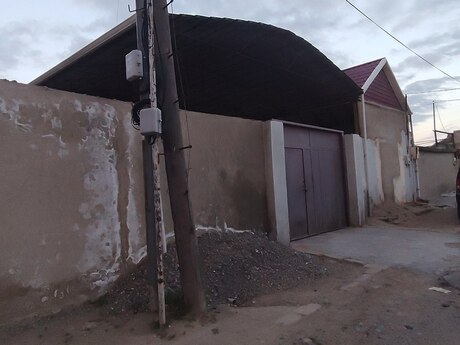 4 otaqlı həyət evi/bağ evi - Xırdalan - 200 m²