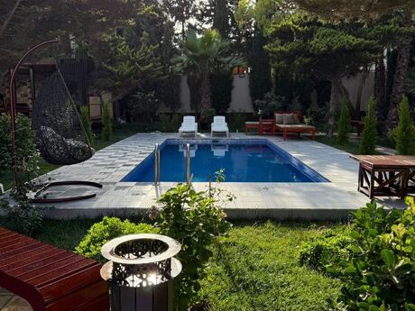 5 otaqlı həyət evi/bağ evi - Mərdəkan q. - 400 m²