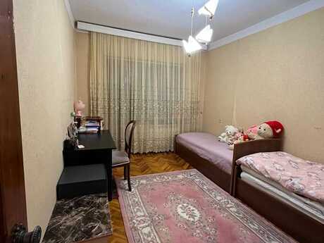 3 otaqlı köhnə tikili - Azadlıq Prospekti m. - 80 m²