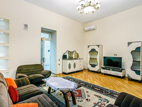 3 otaqlı köhnə tikili - Sahil m. - 87 m²