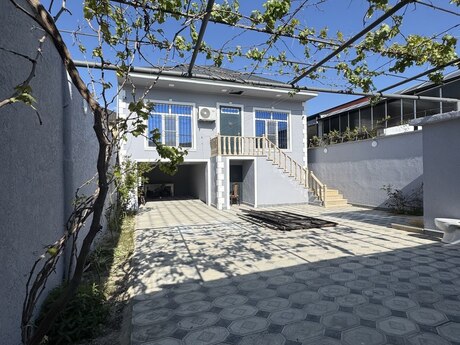 4 otaqlı həyət evi/bağ evi - Hövsan q. - 165 m²