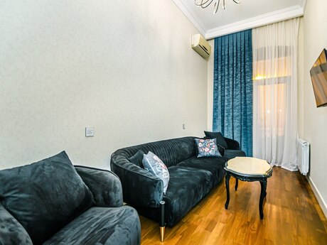 2 otaqlı köhnə tikili - Sahil m. - 68 m²