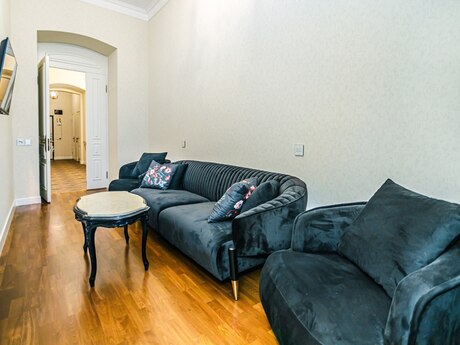 2 otaqlı köhnə tikili - Sahil m. - 68 m²
