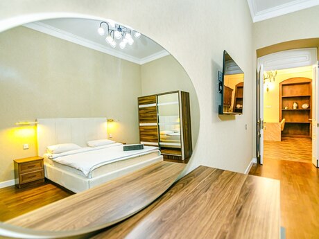 2 otaqlı köhnə tikili - Sahil m. - 68 m²
