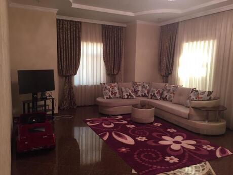 5 otaqlı həyət evi/bağ evi - Novxanı q. - 280 m²