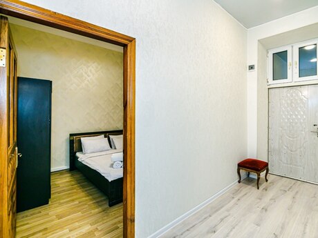 3 otaqlı köhnə tikili - İçəri Şəhər m. - 84 m²