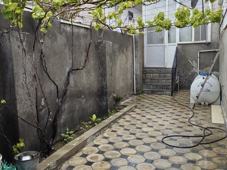 3 otaqlı həyət evi/bağ evi - Əhmədli q. - 120 m²