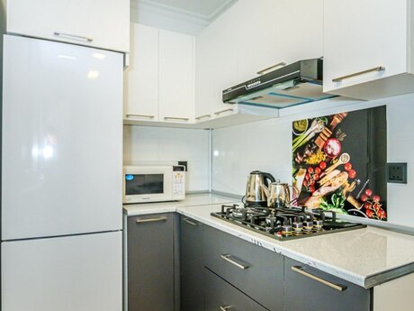3 otaqlı köhnə tikili - Sahil m. - 88 m²