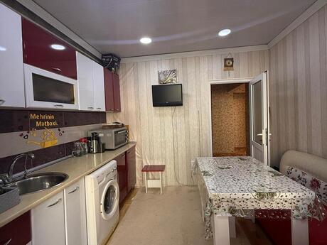 3 otaqlı köhnə tikili - Yeni Günəşli q. - 75 m²