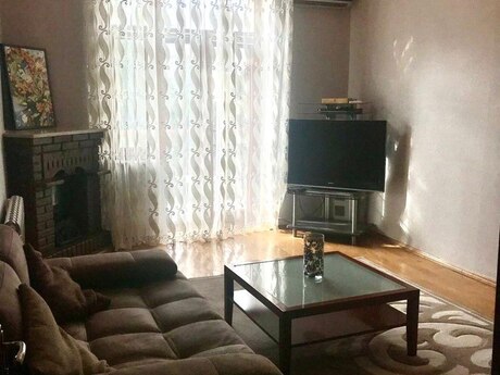 2 otaqlı köhnə tikili - İçəri Şəhər m. - 60 m²