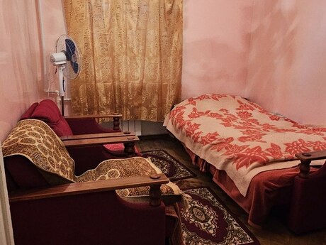 3 otaqlı köhnə tikili - 20 Yanvar m. - 75 m²