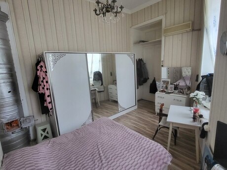 3 otaqlı köhnə tikili - İçəri Şəhər m. - 80 m²