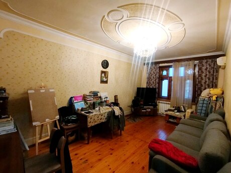 2 otaqlı köhnə tikili - Bakıxanov q. - 60 m²