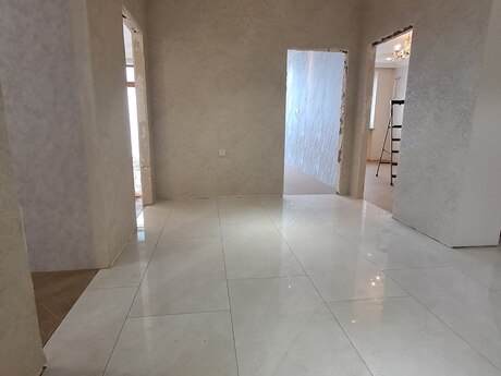 4 otaqlı yeni tikili - 8 Noyabr m. - 175 m²