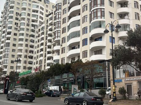 4 otaqlı yeni tikili - 8 Noyabr m. - 175 m²