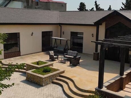 5 otaqlı həyət evi/bağ evi - Buzovna q. - 300 m²