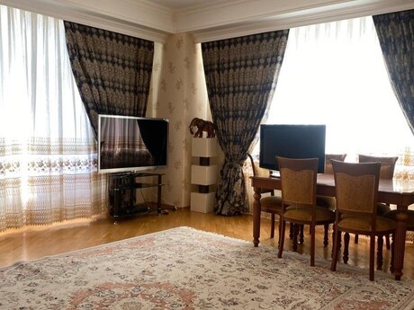 2 otaqlı yeni tikili - 28 May m. - 100 m²