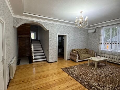 4 otaqlı həyət evi/bağ evi - Qəbələ - 200 m²