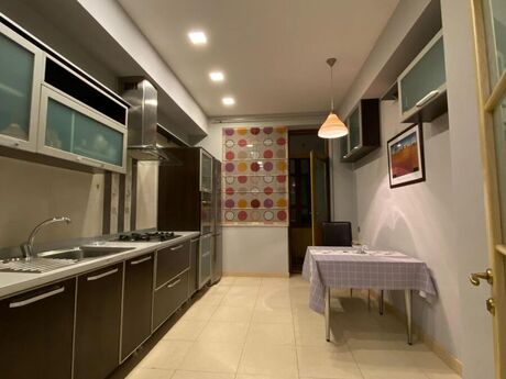 2 otaqlı yeni tikili - 8 Noyabr m. - 91 m²