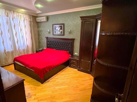 3 otaqlı mənzil, 110 m², Azadlıq Prospekti: 290 000 ₼ 3