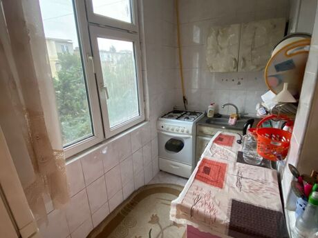 3 otaqlı köhnə tikili - Memar Əcəmi m. - 65 m²