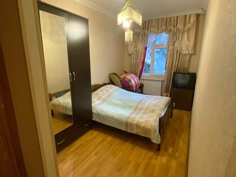 3 otaqlı köhnə tikili - Memar Əcəmi m. - 65 m²