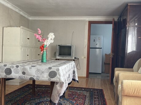 1 otaqlı həyət evi/bağ evi - Hökməli q. - 34 m²