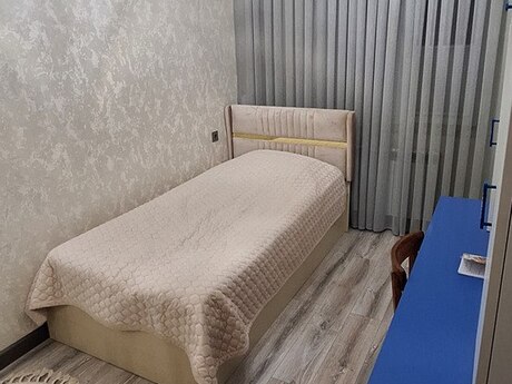 4 otaqlı köhnə tikili - Memar Əcəmi m. - 100 m²