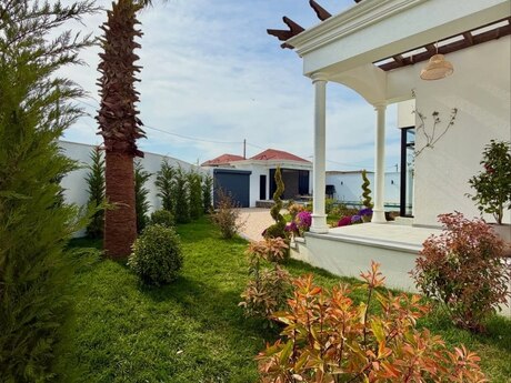 4 otaqlı həyət evi/bağ evi - Buzovna q. - 250 m²