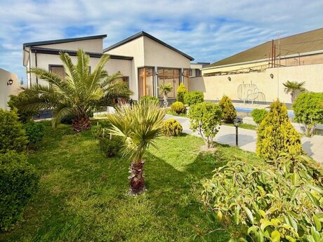 4 otaqlı həyət evi/bağ evi - Buzovna q. - 250 m²