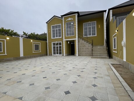 6 otaqlı həyət evi/bağ evi - Hövsan q. - 200 m²