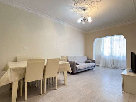 Elan №6107494 - Bakı, Gənclik m., 3 otaqlı, 100 m², 3/9 mərtəbə