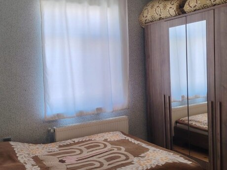 3 otaqlı həyət evi/bağ evi - Yeni Suraxanı q. - 100 m²