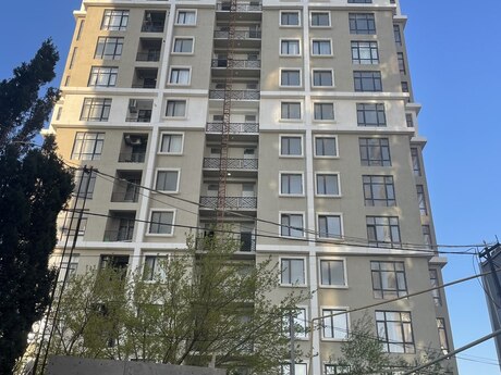 4 otaqlı yeni tikili - Badamdar q. - 156 m²