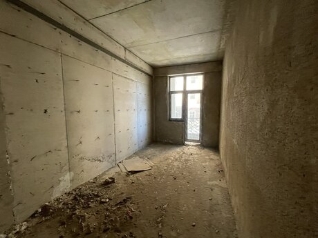 4 otaqlı yeni tikili - Badamdar q. - 156 m²