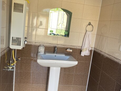 5 otaqlı həyət evi/bağ evi - Salyan - 130 m²