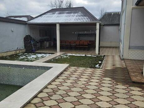 5 otaqlı həyət evi/bağ evi - Qəbələ - 240 m²
