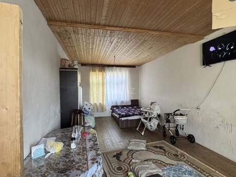 6 otaqlı həyət evi/bağ evi - Zabrat q. - 180 m²