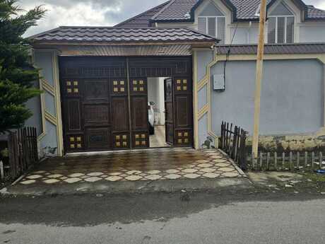 5 otaqlı həyət evi/bağ evi - Qəbələ - 240 m²