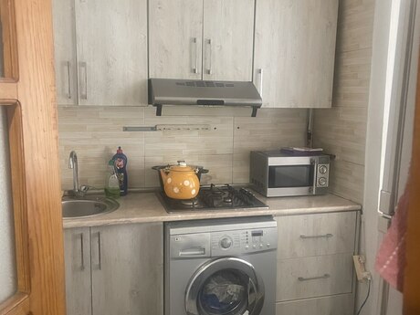 3 otaqlı köhnə tikili - Memar Əcəmi m. - 60 m²