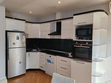 3 otaqlı yeni tikili - 28 May m. - 133 m²
