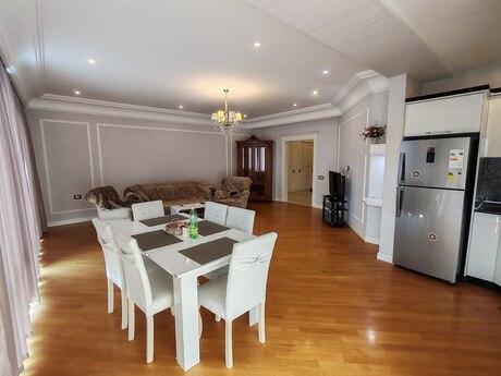 3 otaqlı yeni tikili - 28 May m. - 133 m²