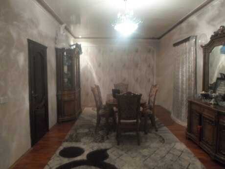 8 otaqlı həyət evi/bağ evi - Nardaran q. - 240 m²