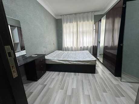 2 otaqlı köhnə tikili - Xalqlar Dostluğu m. - 65 m²