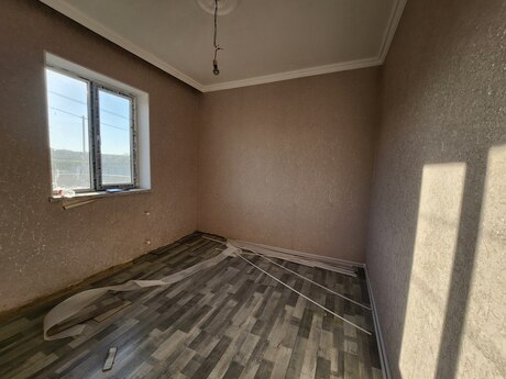 4 otaqlı həyət evi/bağ evi - Binəqədi q. - 95 m²