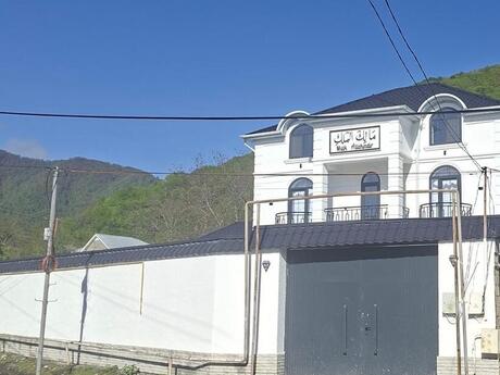 5 otaqlı həyət evi/bağ evi - Qəbələ - 290 m²