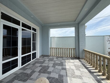 4 otaqlı həyət evi/bağ evi - Buzovna q. - 145 m²